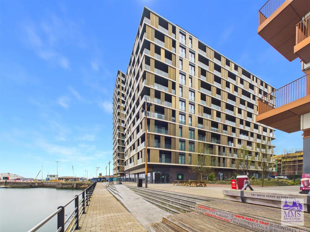 Main image of property: Gillingham Gate Road, Chatham