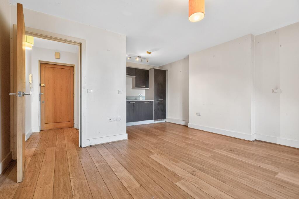 Apartment in Stevenage - View 4