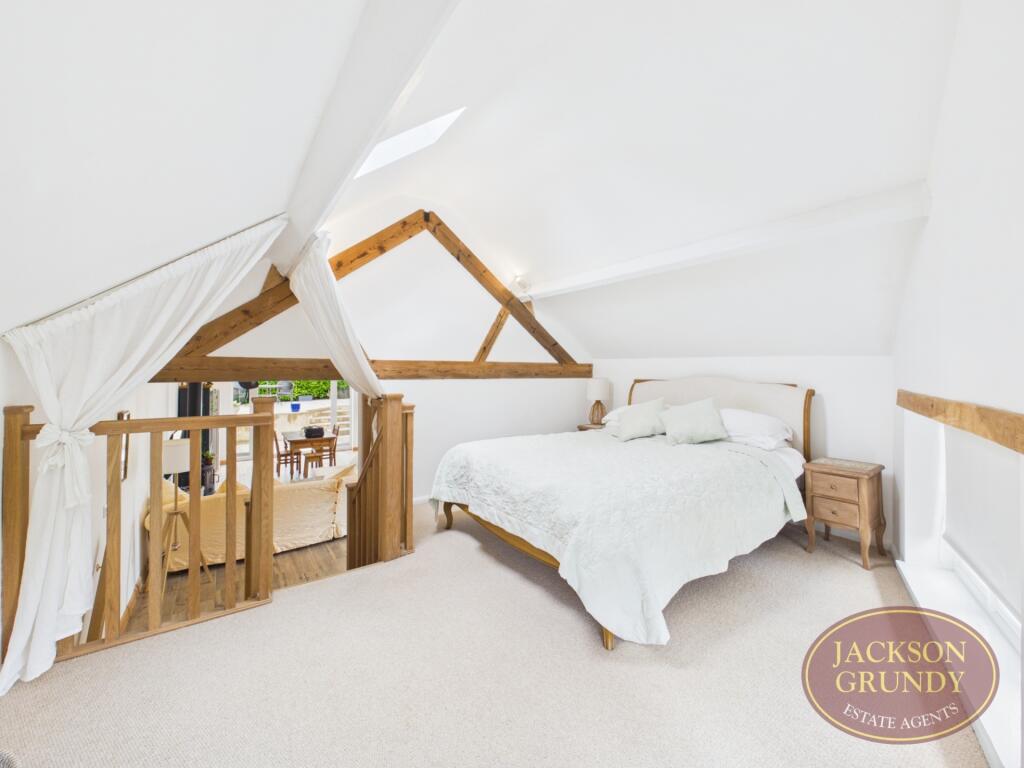 The Green, Newnham, NN11 3HB - View 3