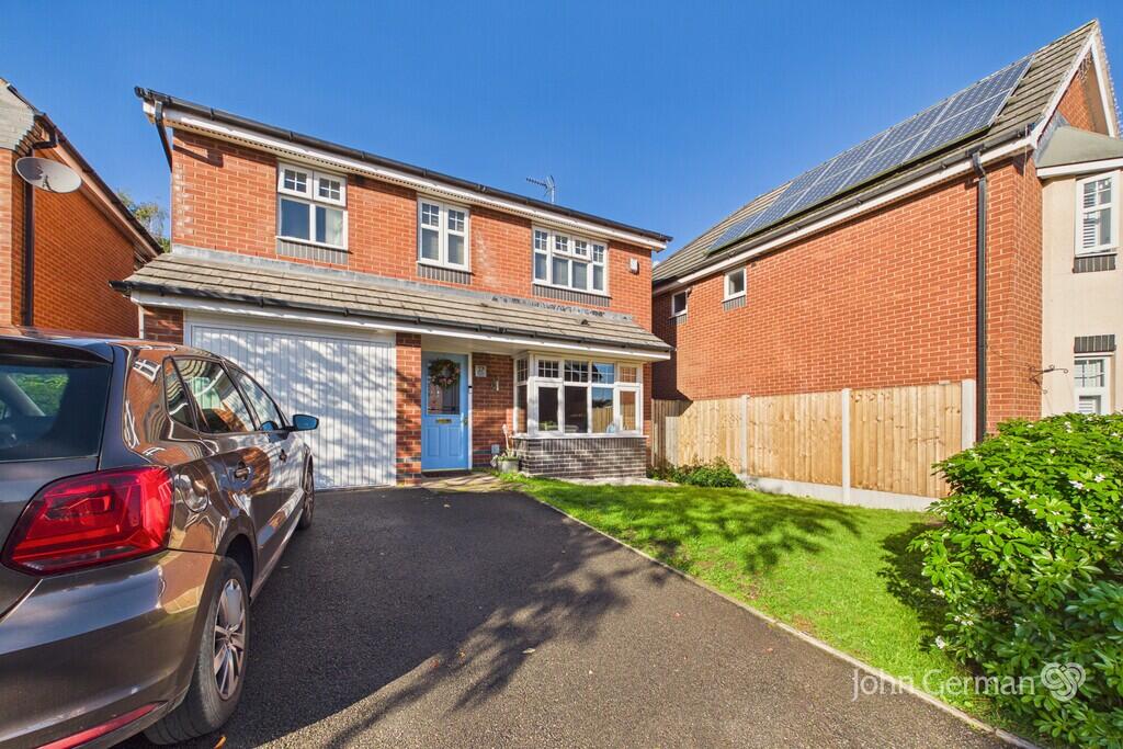 4-bed detached on Bluebell Hollow, Stafford, £450,000