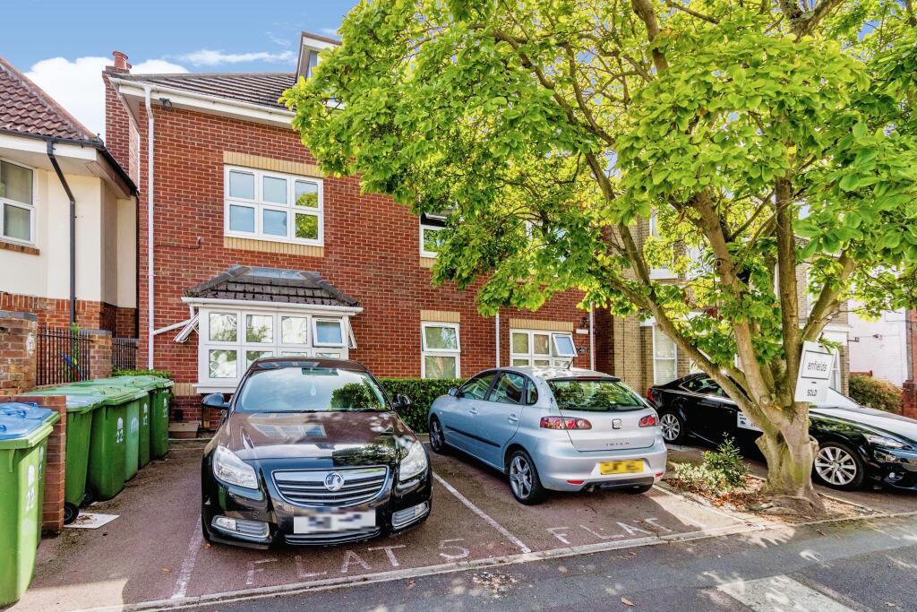 Main image of property: Roberts Road, Southampton, Hampshire, SO15