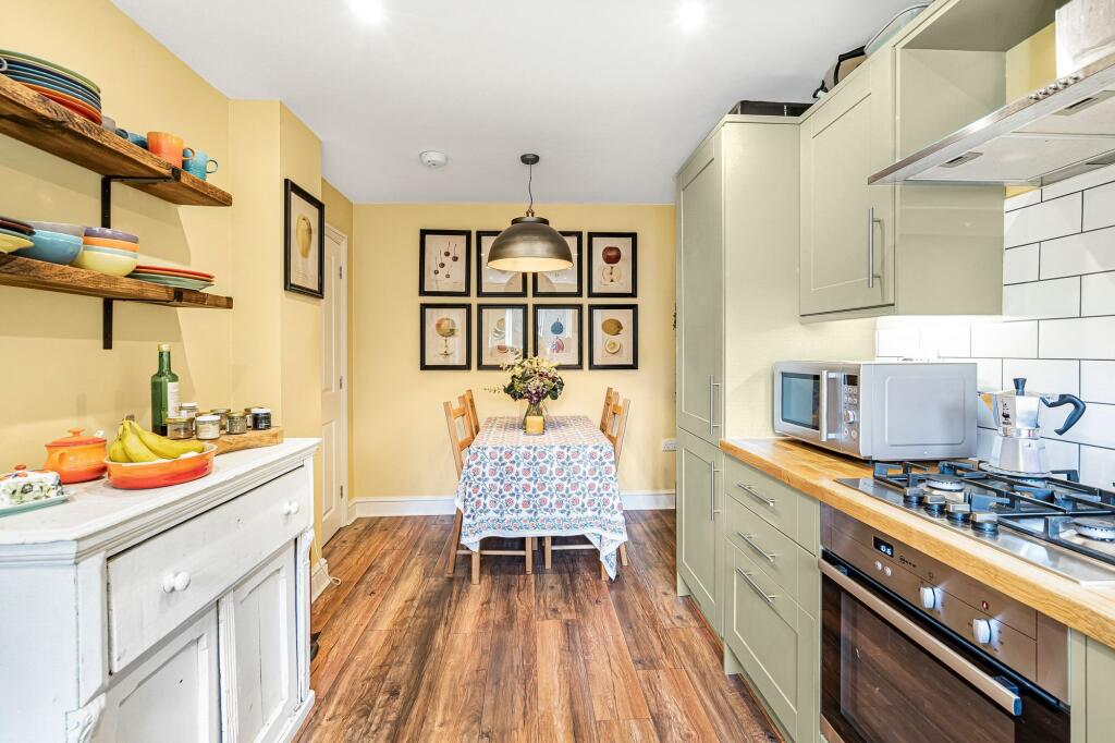 House in Chipping Norton - More