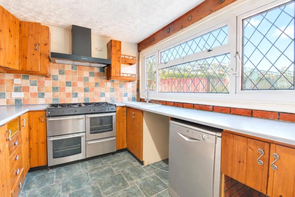 House in Watford, Hertfordshire - View 2