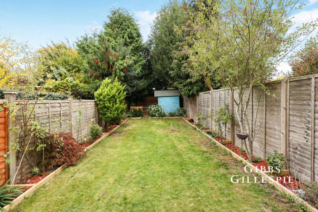 House in Slough, Chalfont St Peter - View 4