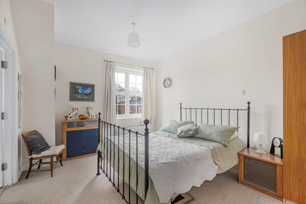 Additional image 7 of Beningfield Drive, London Colney, AL2