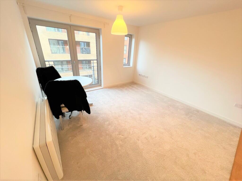 Apartment in Portsmouth - More