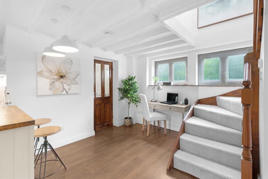 House in Peterborough, Oundle - View 4