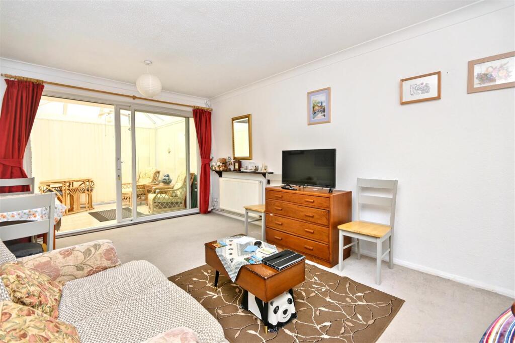 Tolkien Road, Eastbourne photo 5