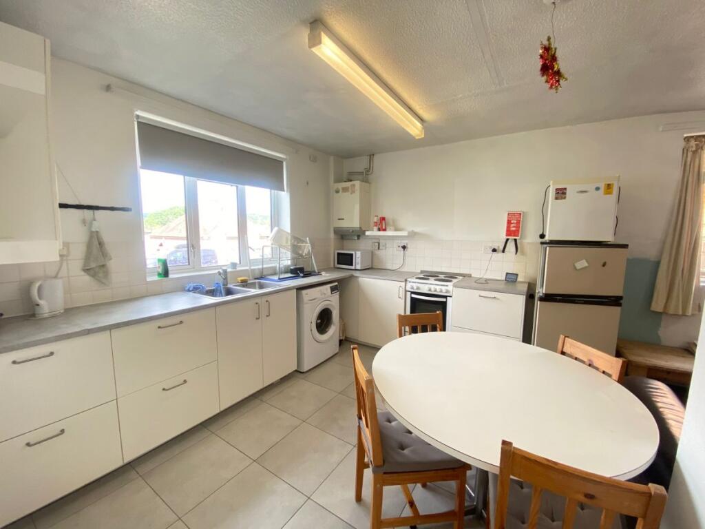House in Hemel Hempstead, High Wycombe Community Board - View 3