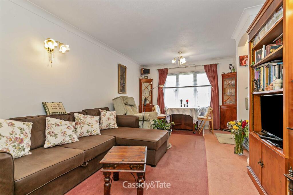 Apartment in St Albans - View 5