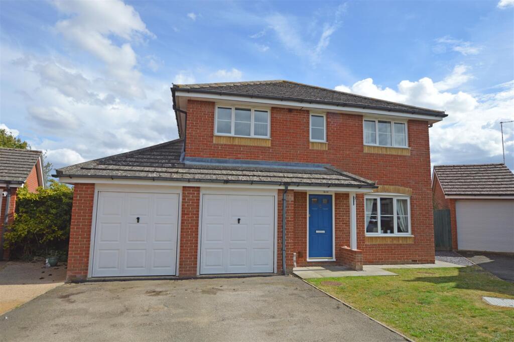 4-bed detached on 20 Foreman Way, £376,995
