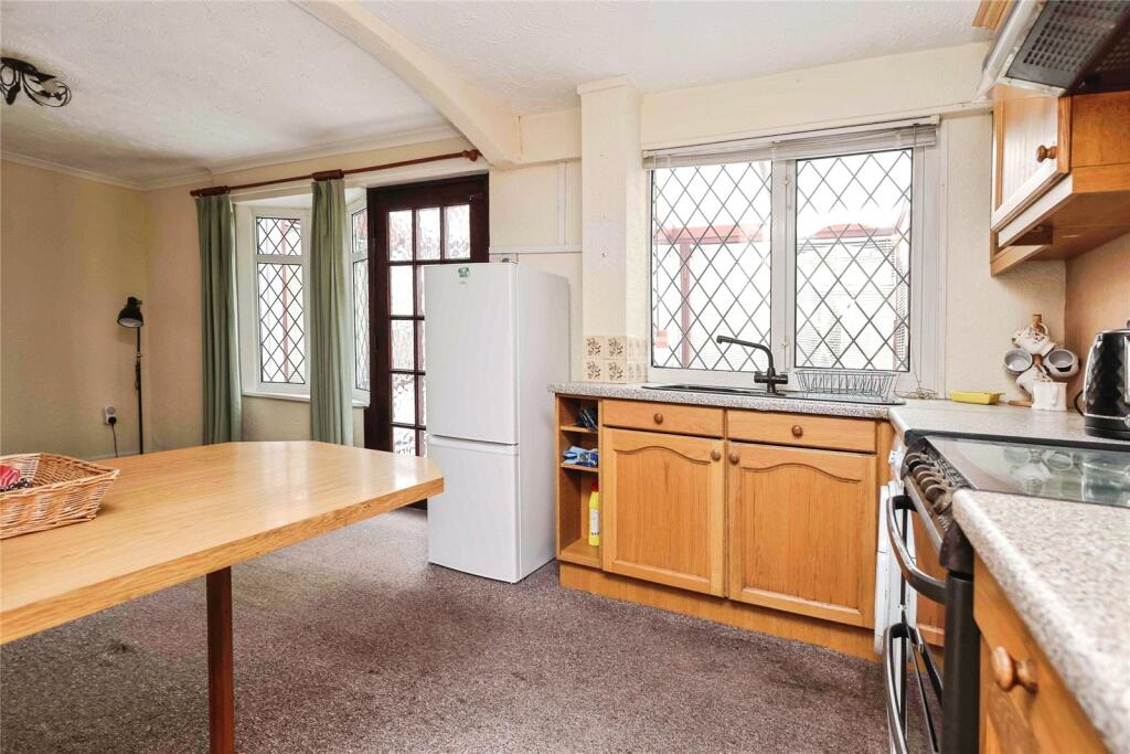 House in Birmingham, West Midlands - More