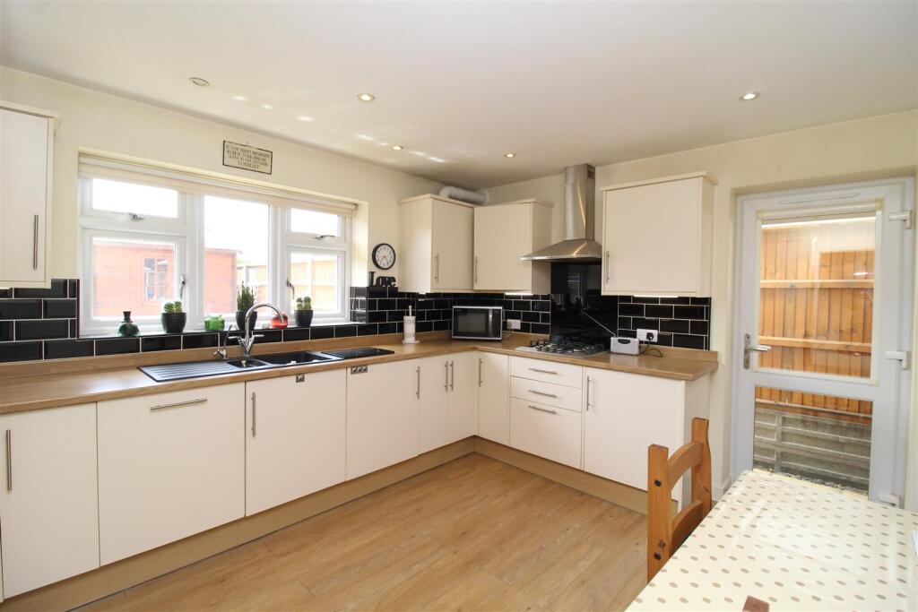 Brooklands Close, Herne Bay photo 3