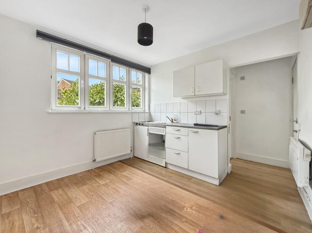 Main image of property: d Clayponds Lane, London, TW8