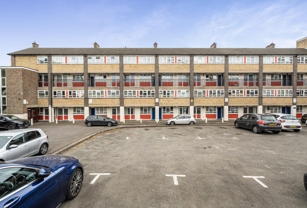 Main image of property: London Road, Mitcham, CR4