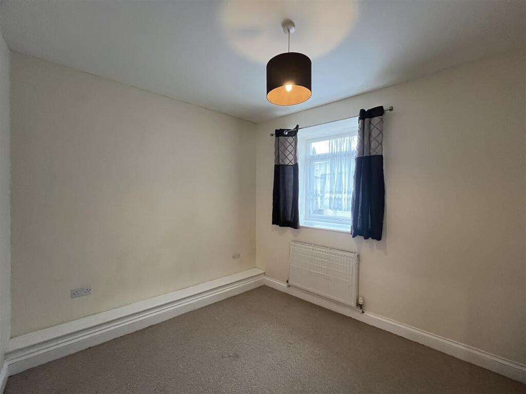Apartment in Redruth, Cornwall - View 5