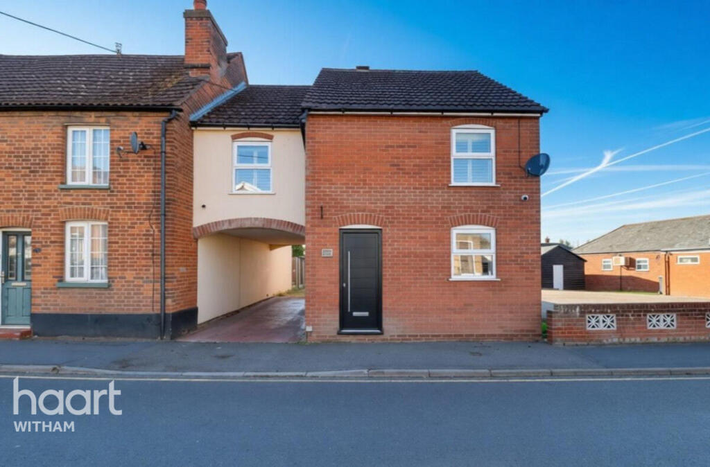 4-bed terraced on Church Street, Witham, £400,000