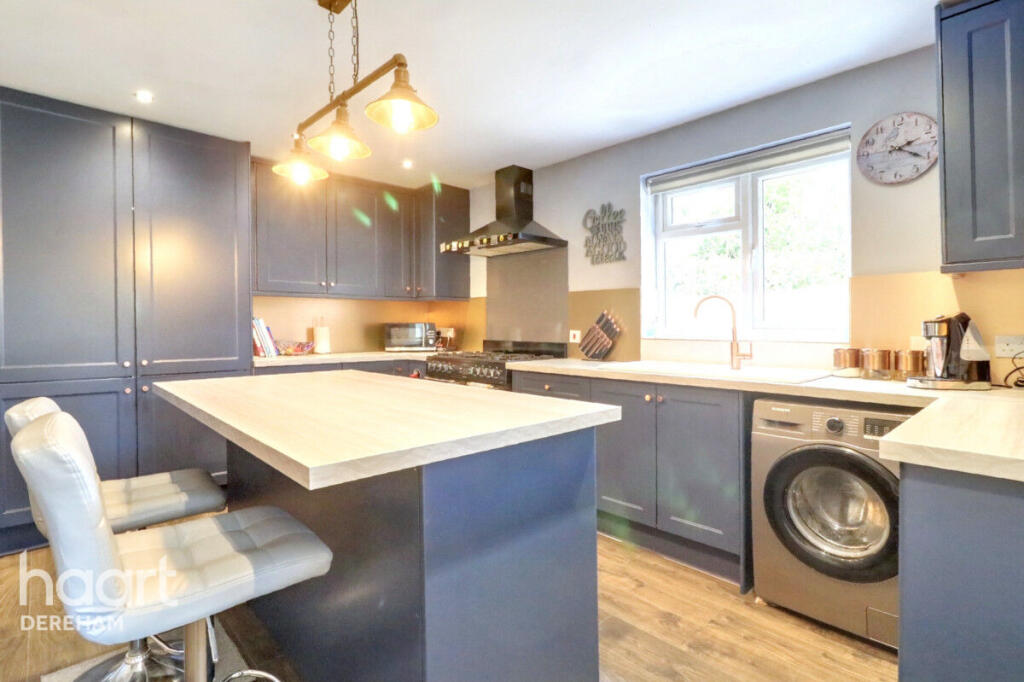 Three Post Road, Watton photo 3