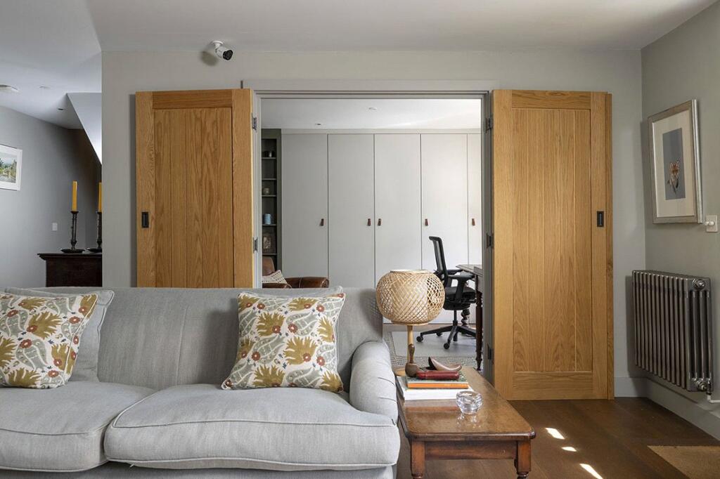 House in Tewkesbury, Little Buckland, Buckland - More