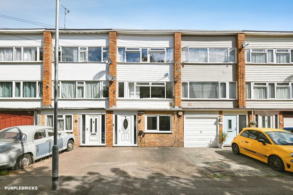 Main image of property: Wykeham Road, Sittingbourne, ME10