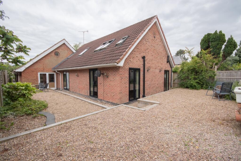 Main image of property: Derby Road, Beeston, Nottingham, Nottinghamshire, NG9