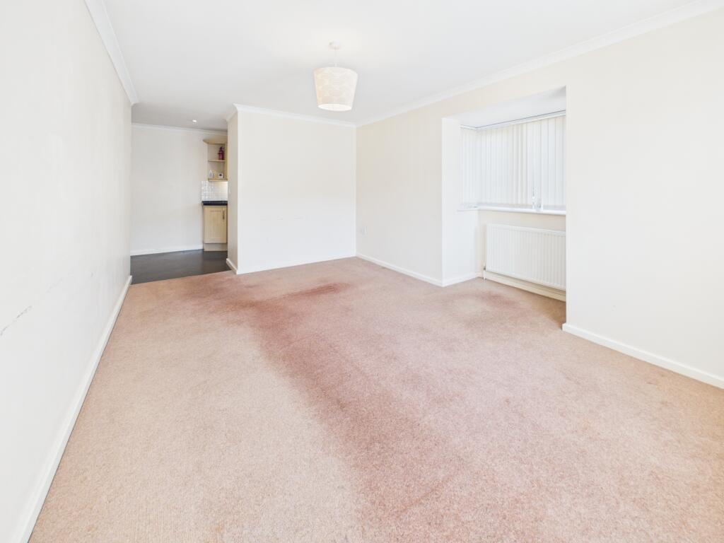 Apartment in Basingstoke and Deane, Tadley - View 3