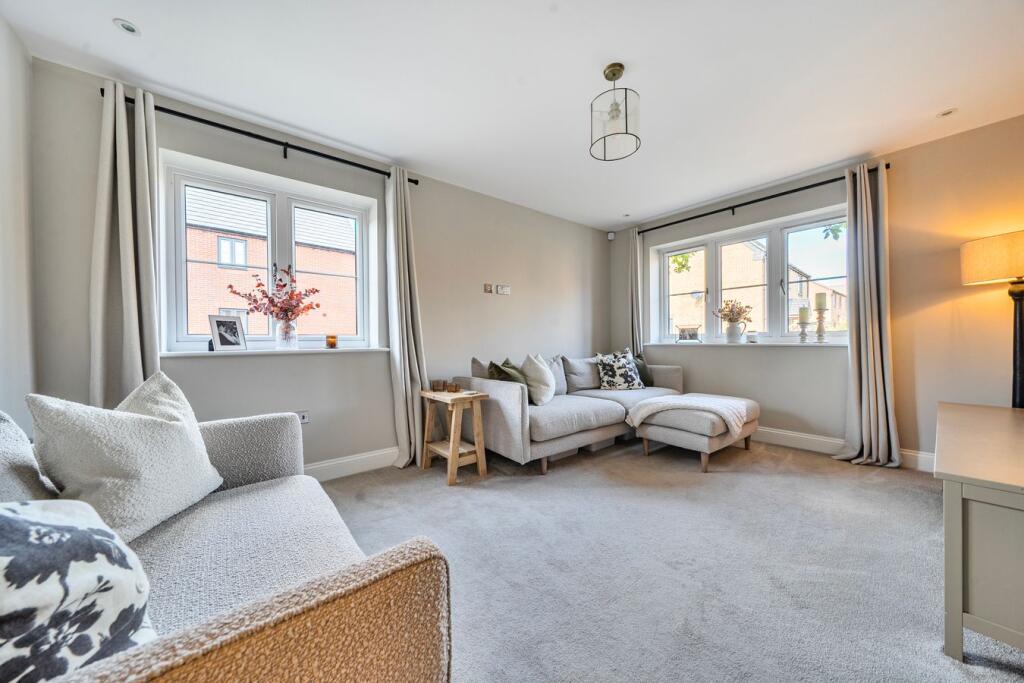 House in Clifton, Central Bedfordshire - More