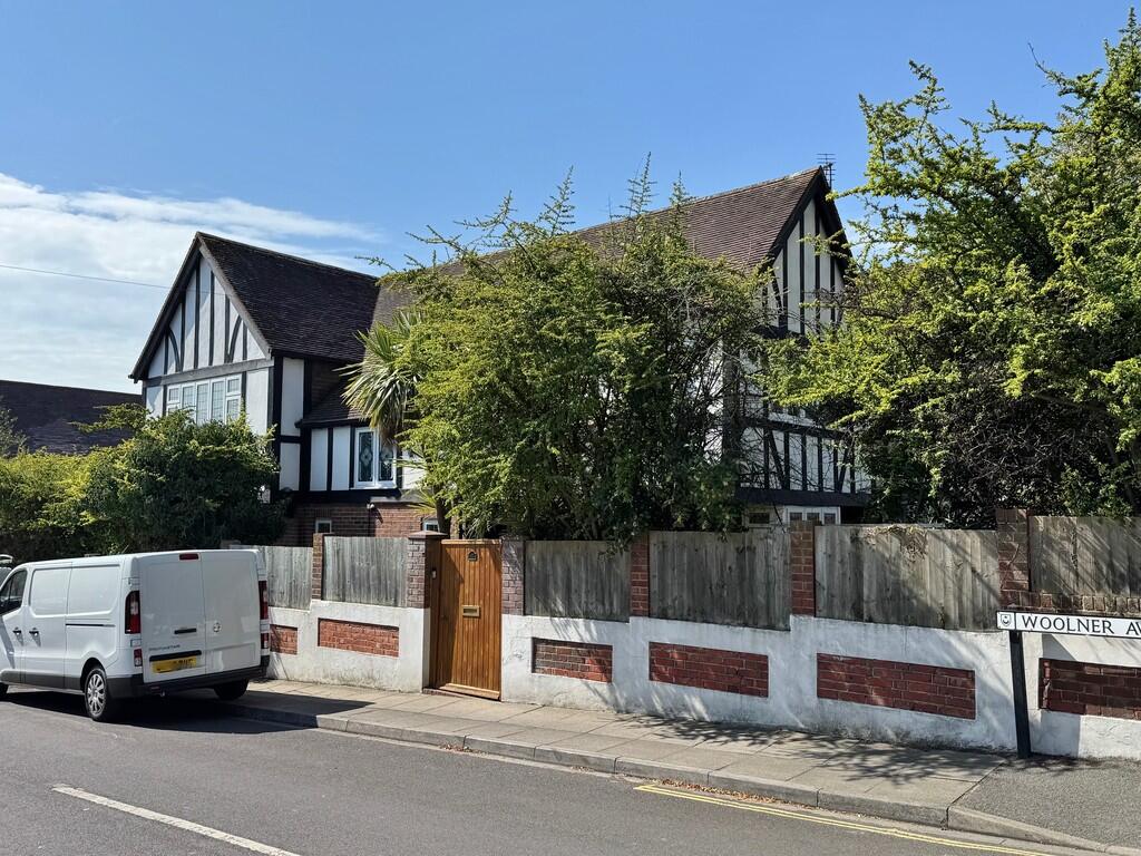 Main image of property: Havant Road, Cosham