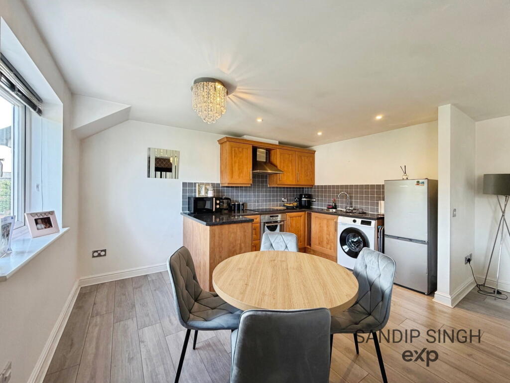 Apartment in Preston, Lea - View 5