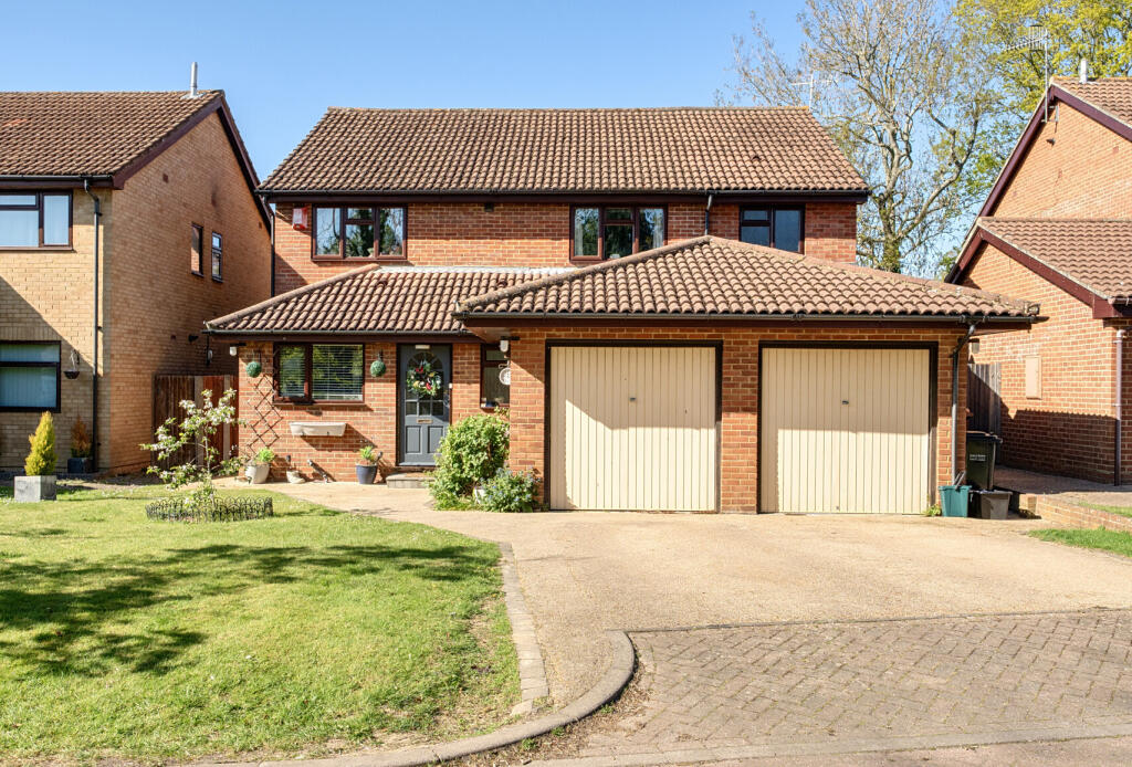 Main image of property: Kidworth Close, Horley, RH6
