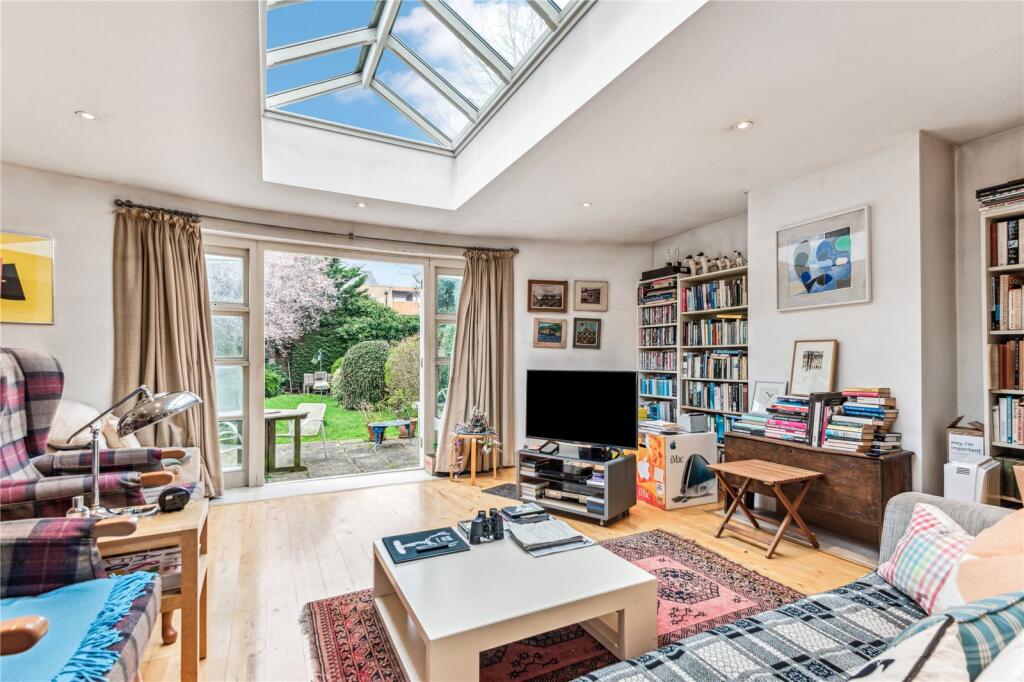 Elsynge Road, London, SW18 photo 3