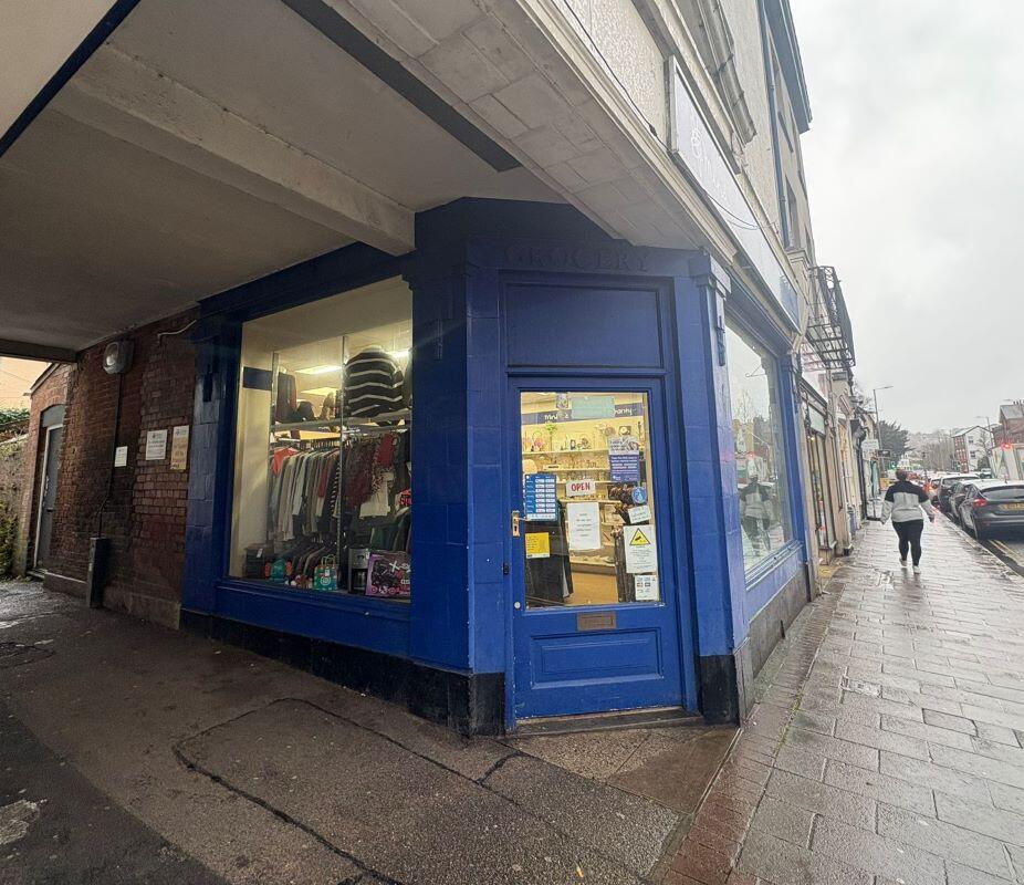 Main image of property: 42 Cowick Street, Exeter, Devon, EX4 1AP