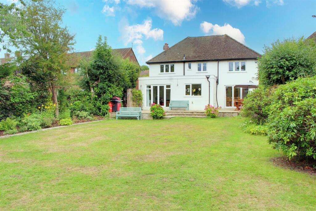 Additional image 9 of Bradmore Way, Brookmans Park