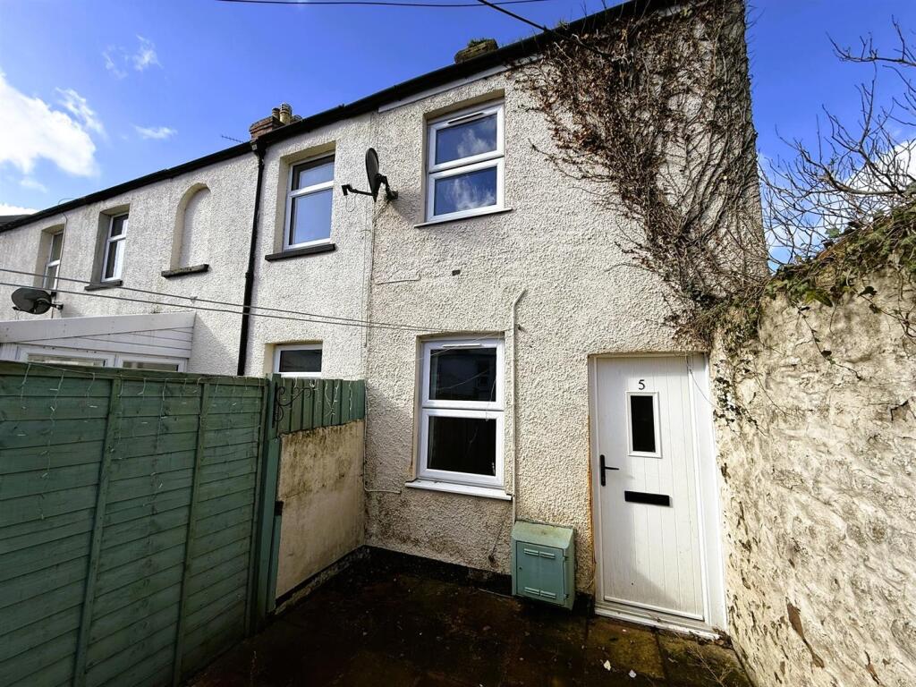 Main image of property: Chapples Square, Tiverton