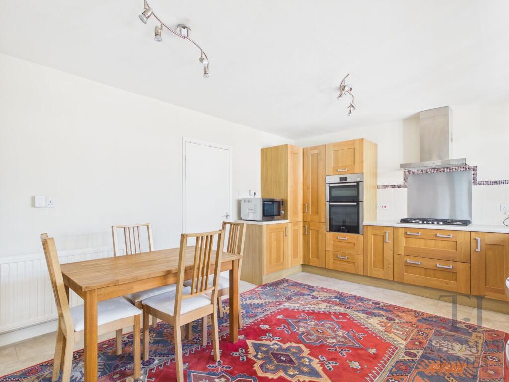 House in Rushcliffe, Gotham - View 6