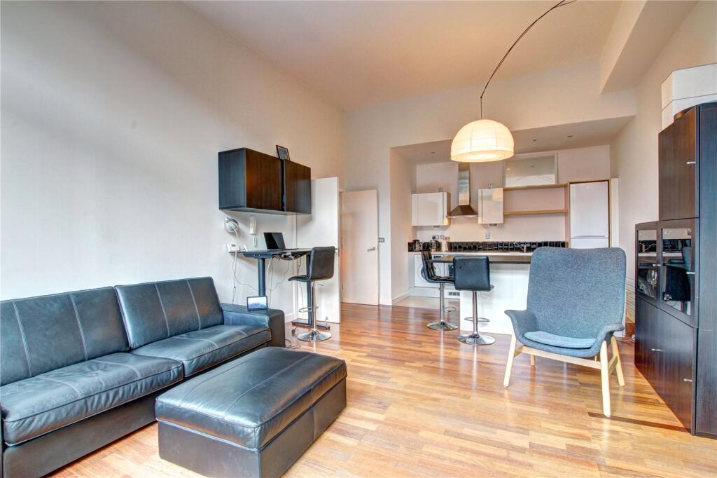 Apartment in Newcastle upon Tyne - View 5