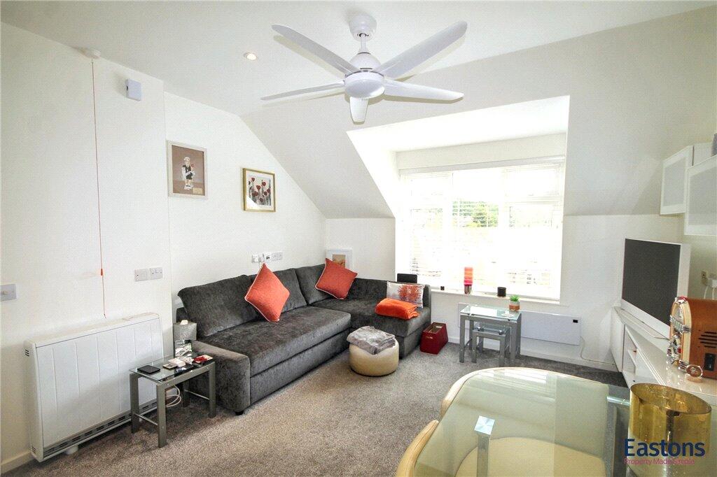 Henbit Close, Tadworth, Surrey, KT20 - More