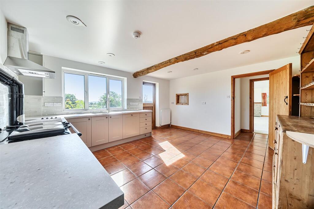 House in Salisbury - View 5