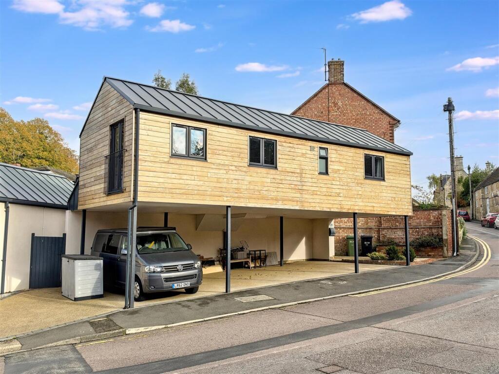 Main image of property: London Road, Wollaston