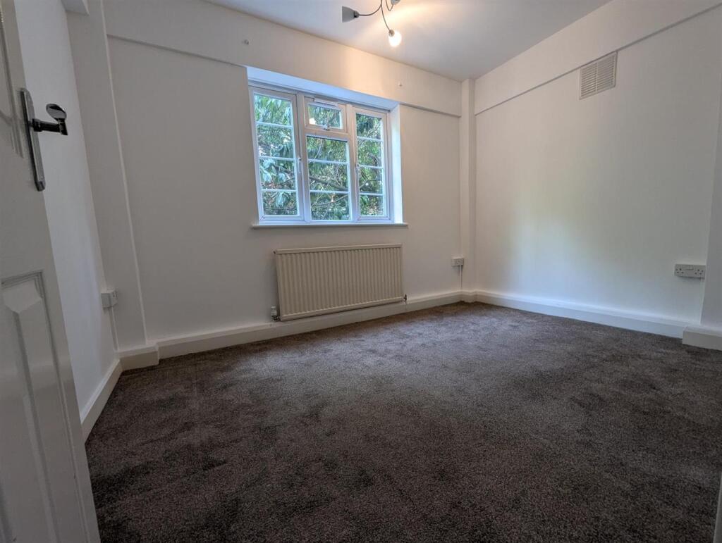 House in London - View 5
