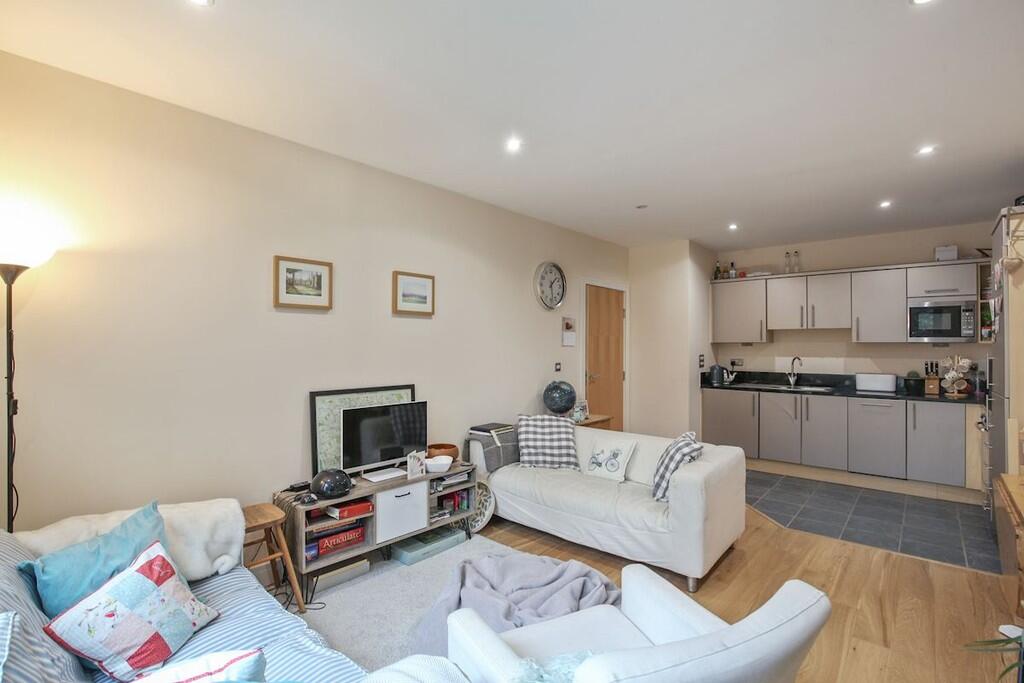 Apartment in London - View 3