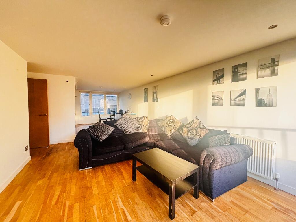Apartment in Glasgow - View 2