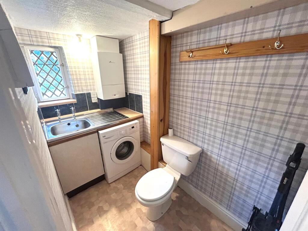 House in Stockport, Gatley - View 3