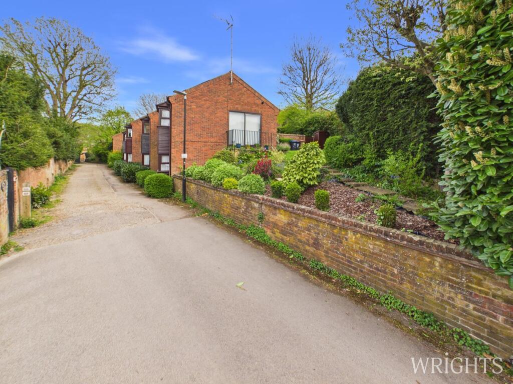 Parkside, Welwyn, AL6