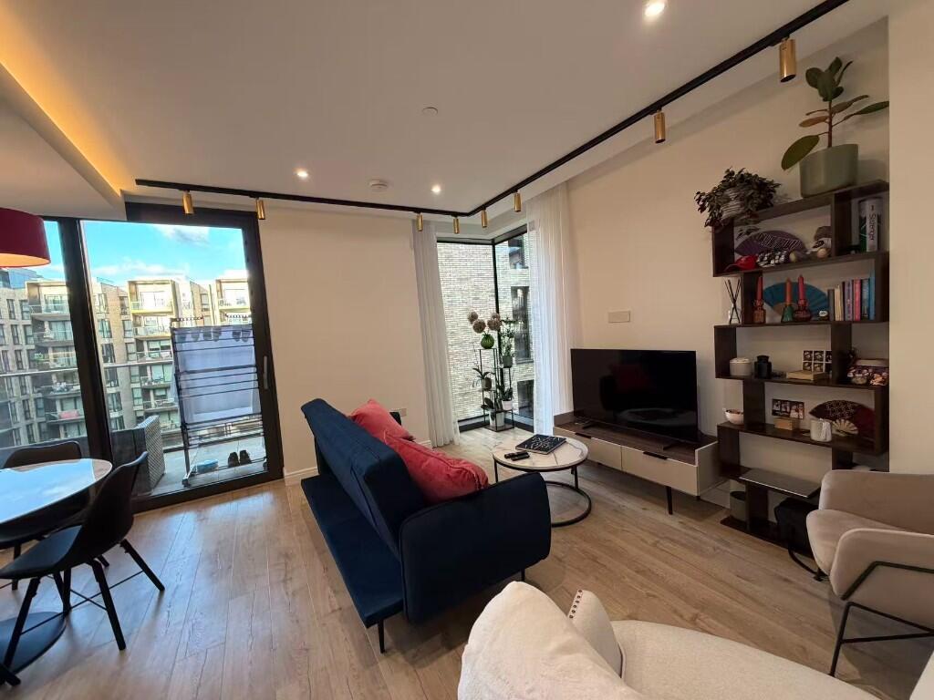 Main image of property: Vermont House, 250 City Road, London, EC1V