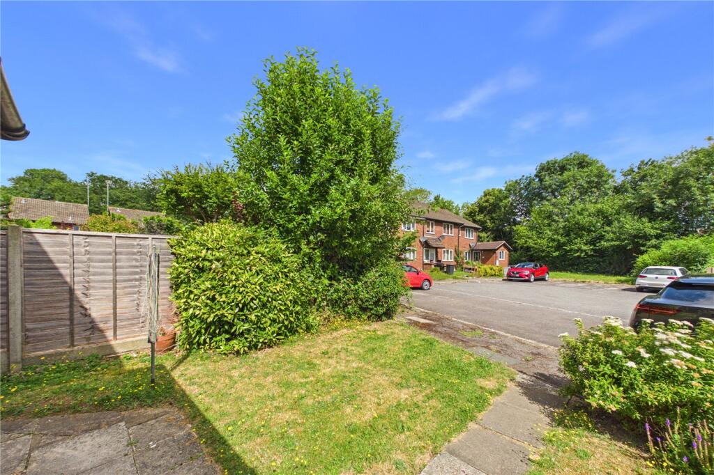 House in Basingstoke and Deane, Chineham - View 4