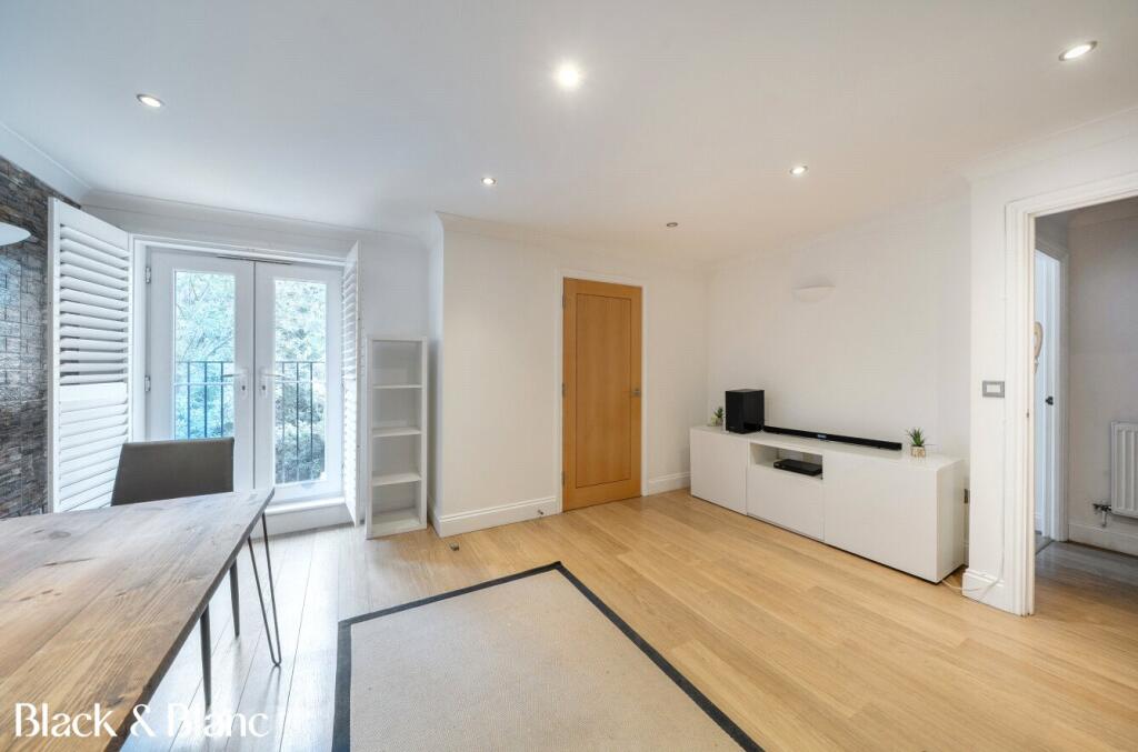 Apartment in London - View 3