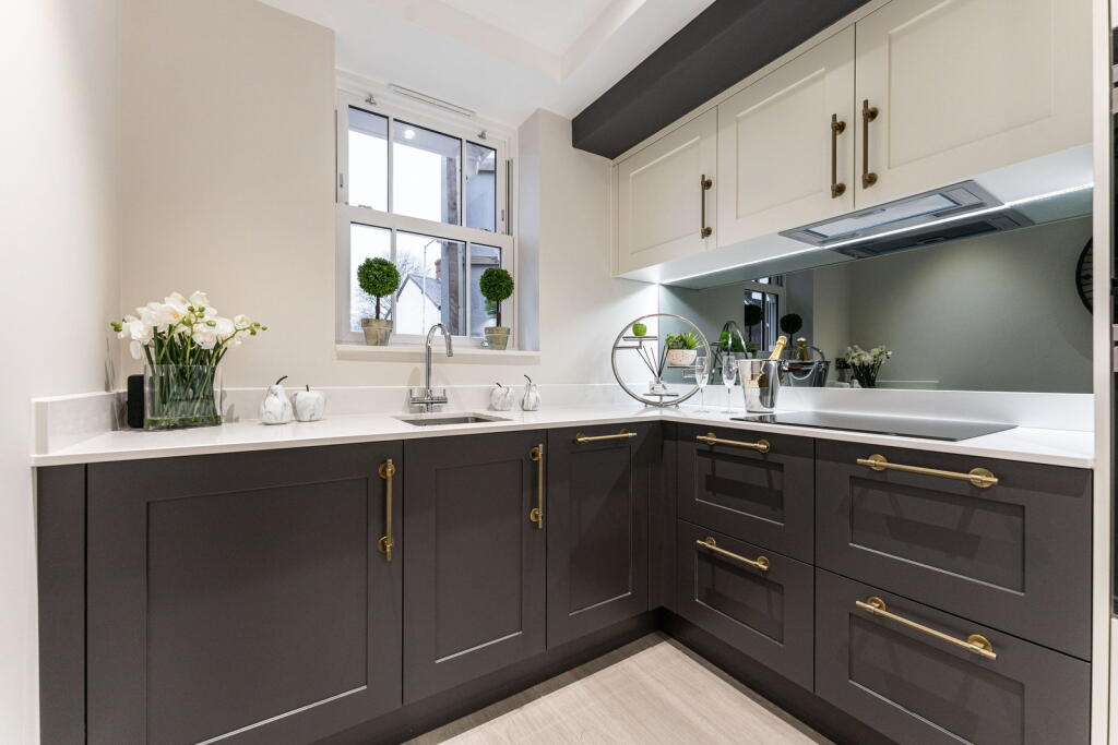 House in Solihull, Haslucks Green - View 5