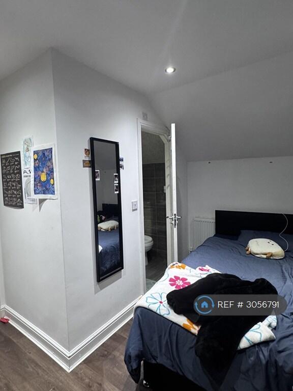 6 bedroom detached house for rent