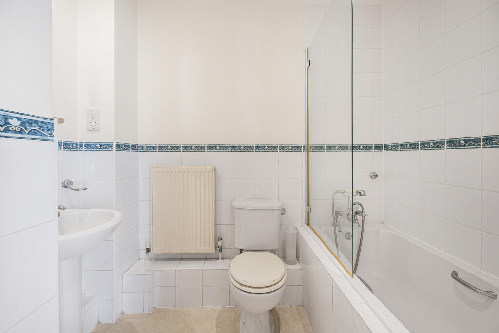 Additional image 10 of Canonsfield Road, Welwyn, AL6